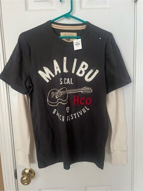 Hollister Malibu Graphic Layered Long Sleeve T-Shirt - NWT